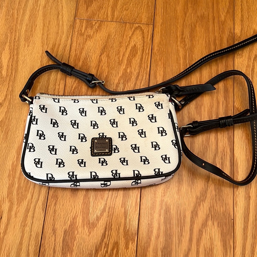 Dooney and Bourke purse